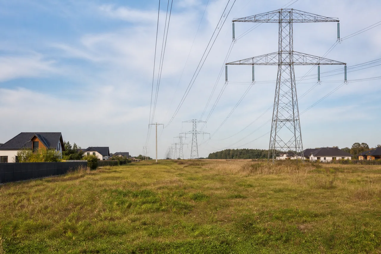 Parcelę przeciętą napowietrzną linią elektroenergetyczną