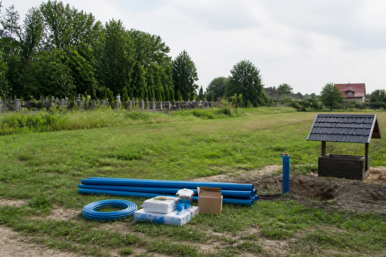 Spokojną parcelę w sąsiedztwie cmentarza